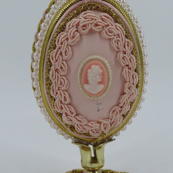 Vintage Handmade Embellished Real Egg Pink Painted Faux Flowers Pedestal Stand - Picture 11 of 16